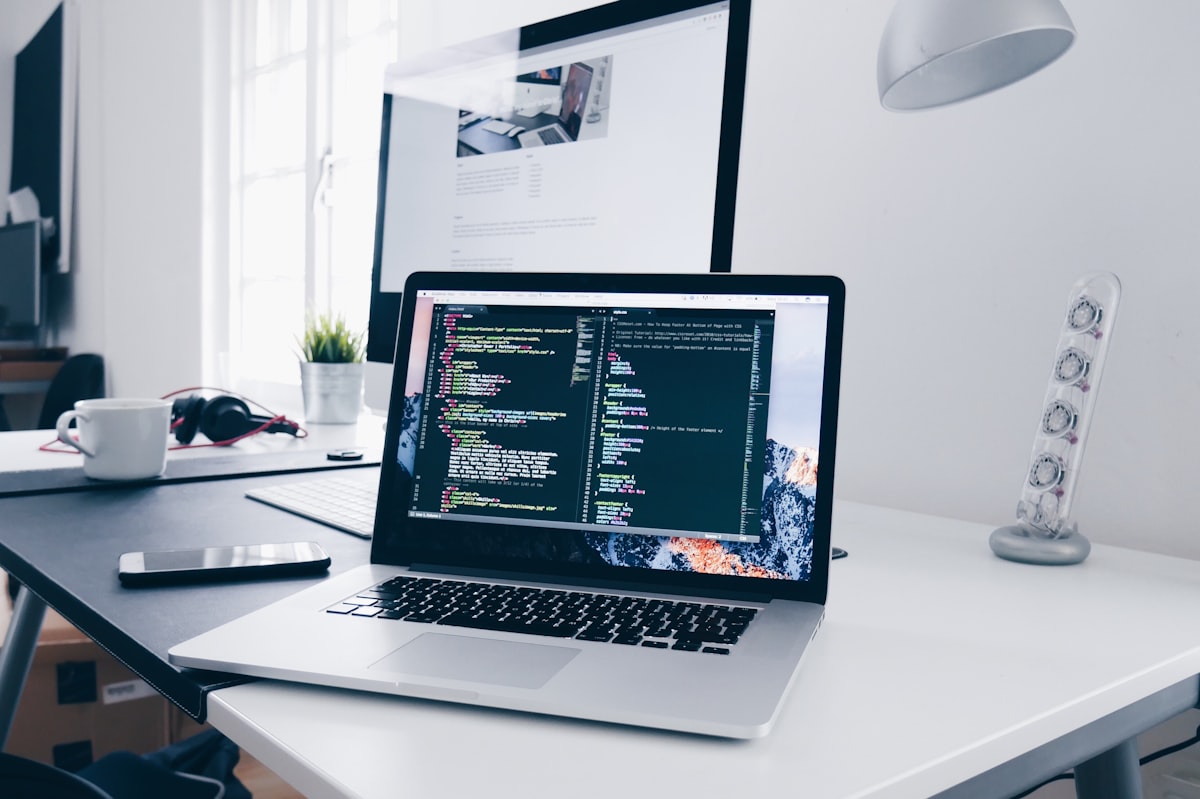 AI Inbound Agents vs. Contact Forms: A RevOps Tool Review