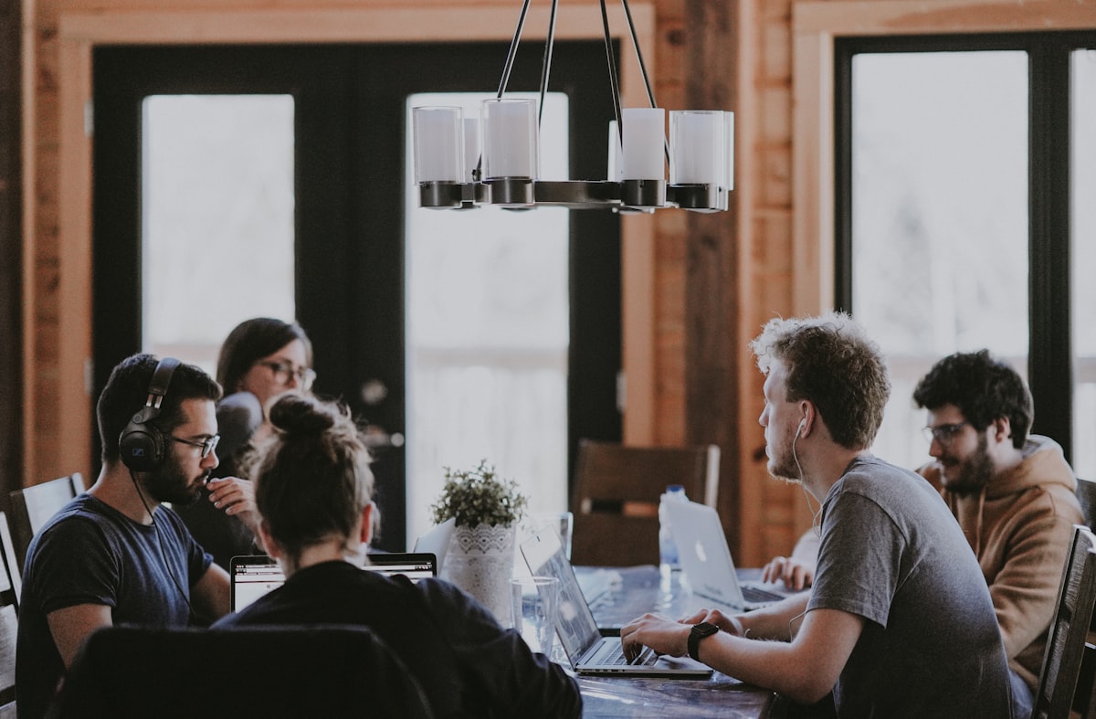 Sales Tech Stack Signals: What’s Shifting in 2026